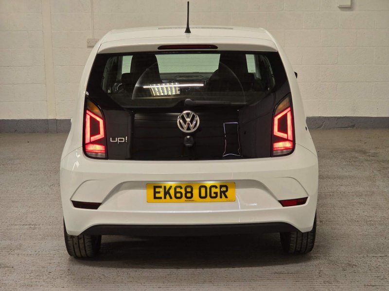 VOLKSWAGEN UP