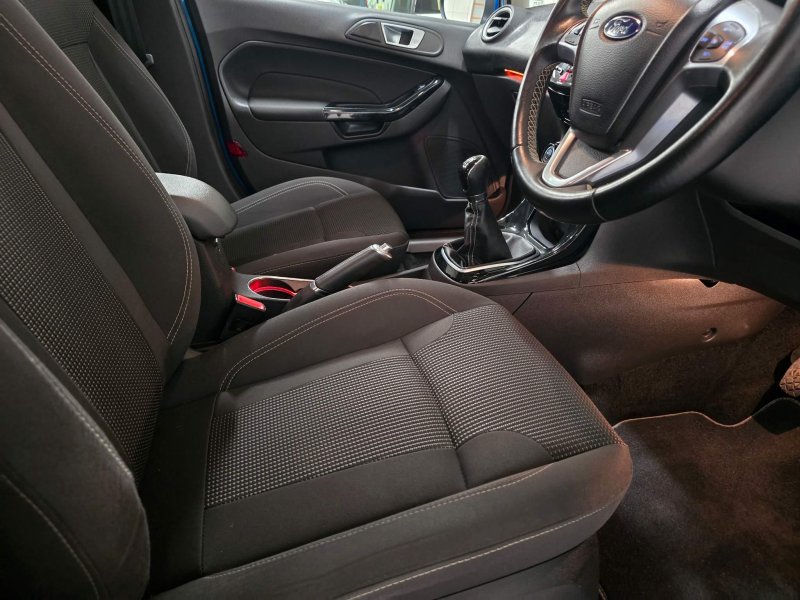 FORD FIESTA