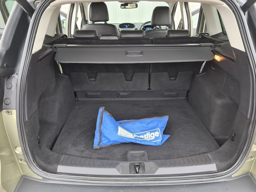 FORD KUGA