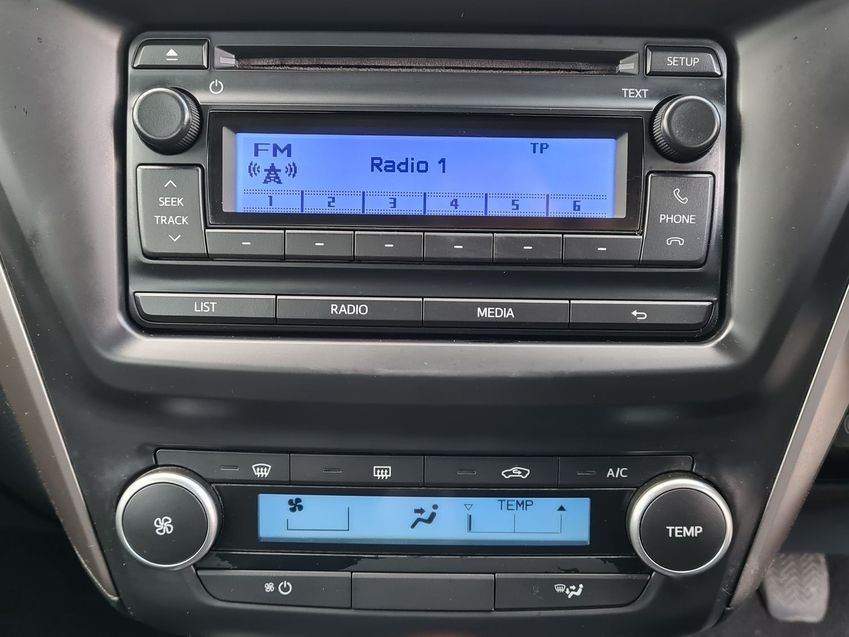 TOYOTA AVENSIS